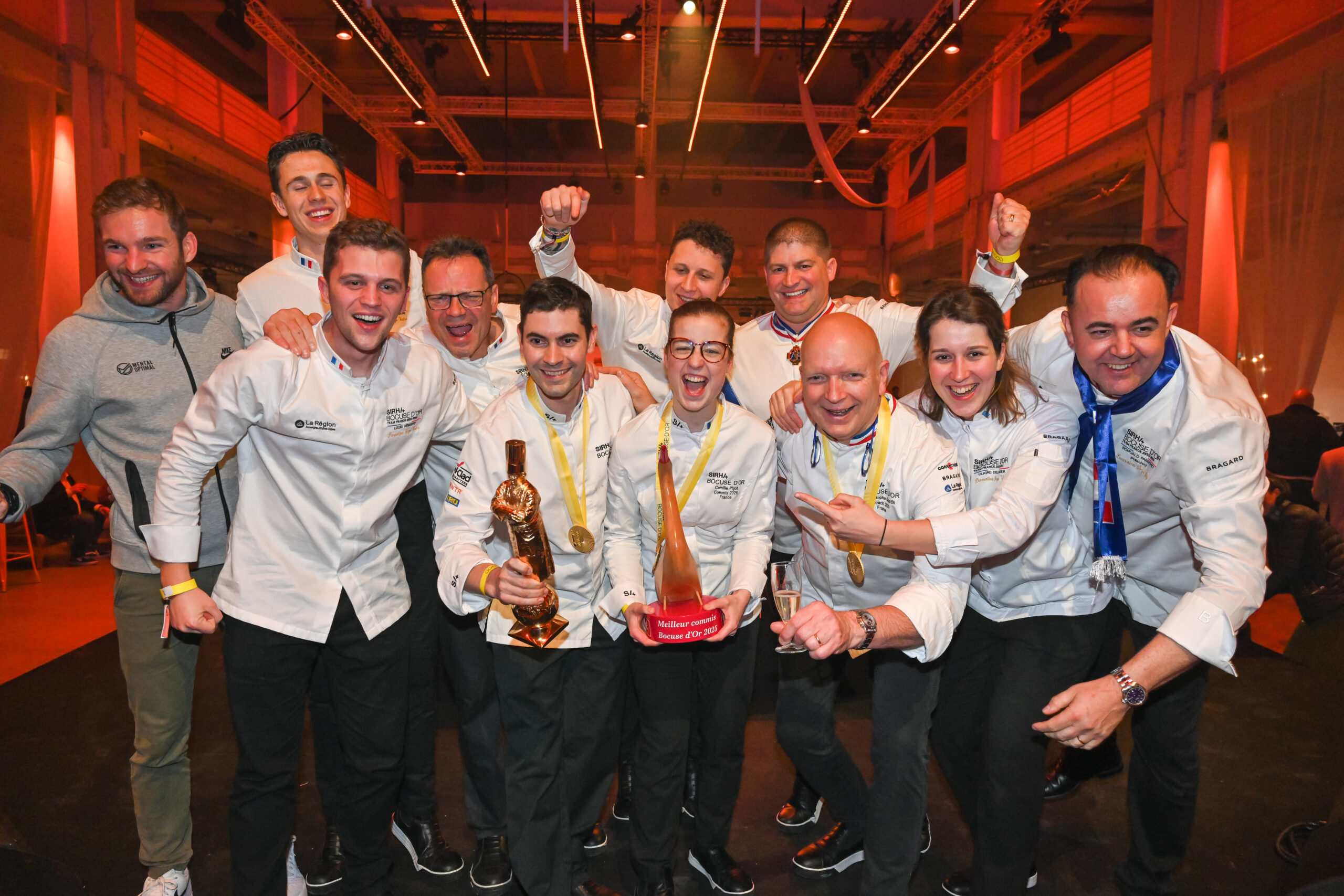 La France championne du monde au Bocuse d'or 2025 ! Claire, chef adjointe de la Team France, raconte l'aventure humaine et culinaire qui a mené à la victoire.